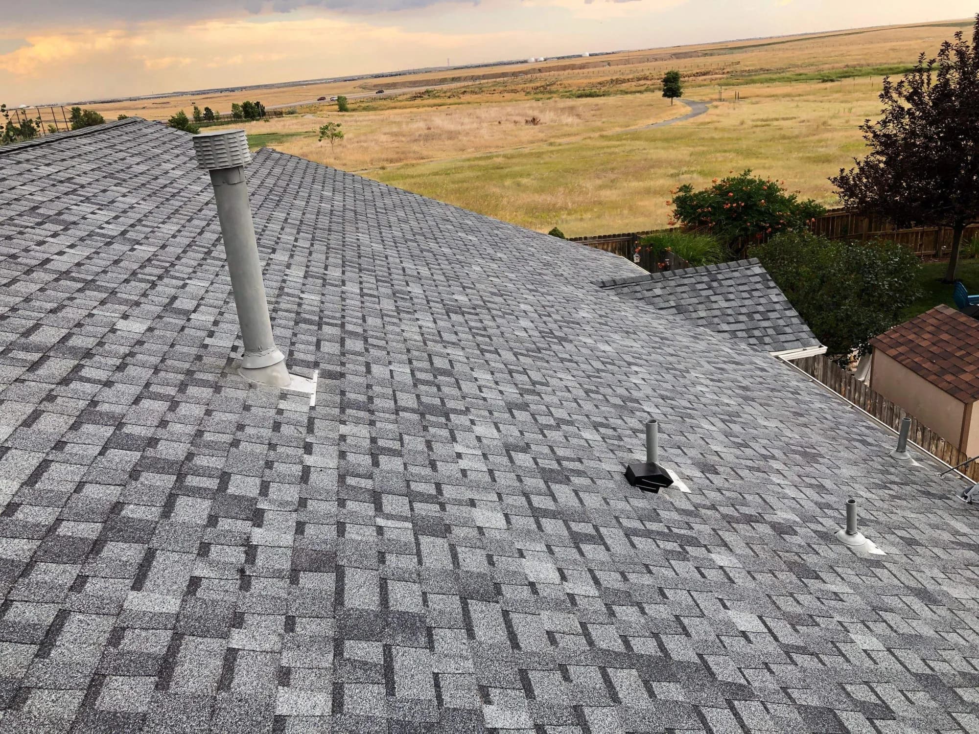 Completed PABCO Prestige Class 4 impact-resistant roof on an Aurora home.